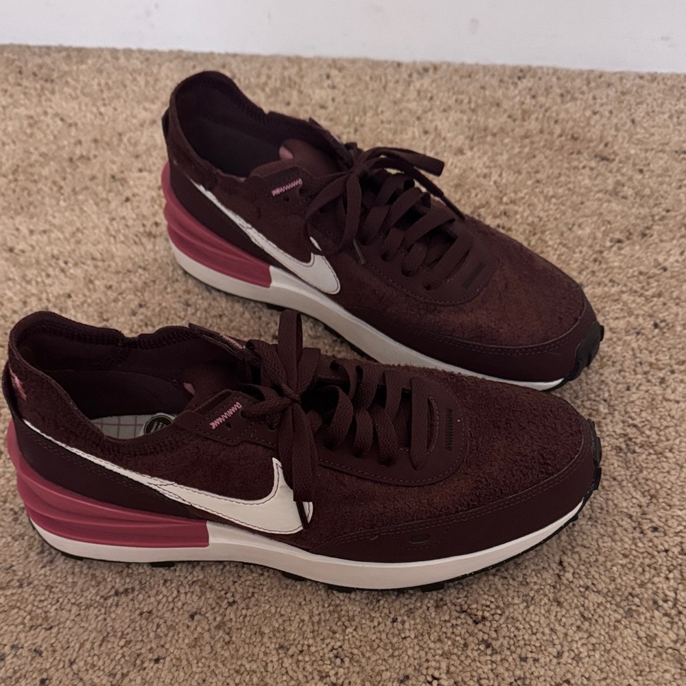Nike Maroon and Pink Athletic Shoes size 9